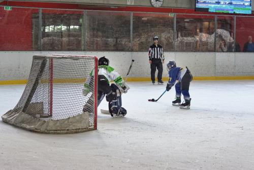 #icehockey #hockey #hockeylife #hockeyplayer #hockeygame #goalie #eishockey #ice #hockeylove #hockeygoalie #puck #schrabmayr