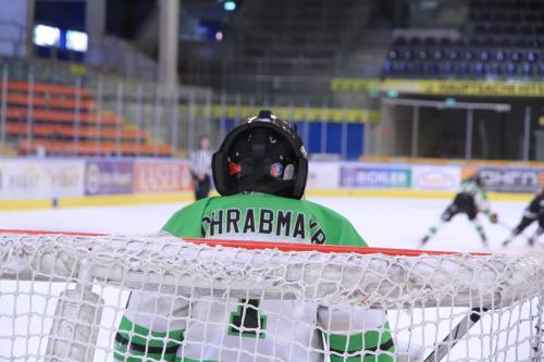 #icehockey #hockey #hockeylife #hockeyplayer #hockeygame #goalie #eishockey #ice #hockeylove #hockeygoalie #puck #schrabmayr