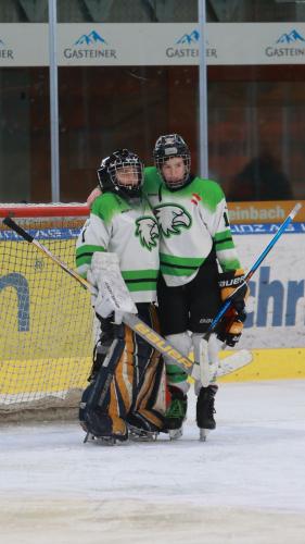 #icehockey #hockey #hockeylife #hockeyplayer #hockeygame #goalie #eishockey #ice #hockeylove #hockeygoalie #puck #schrabmayr